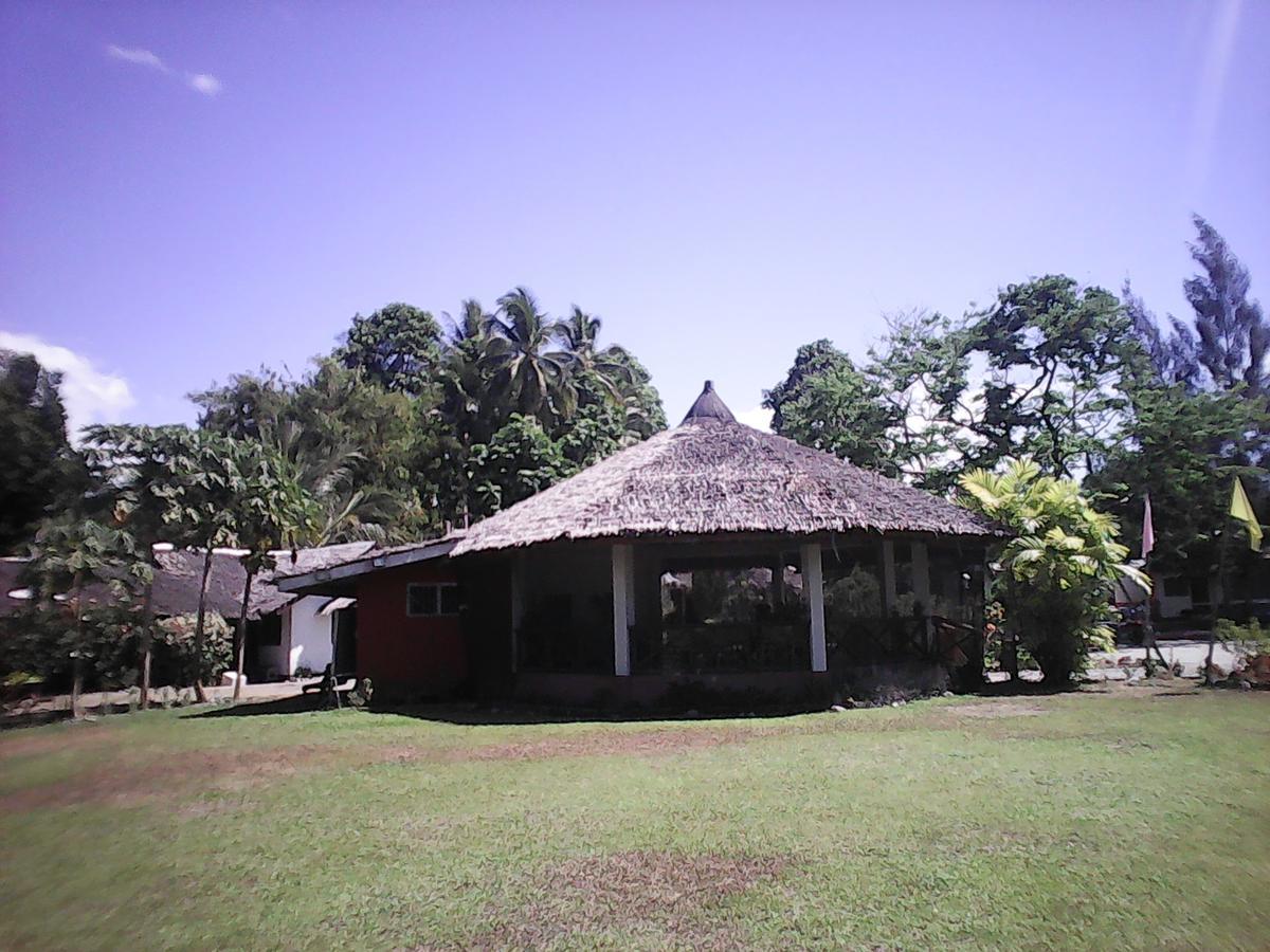 Gazebo Pools And Restaurant Otel Cabadbaran Dış mekan fotoğraf