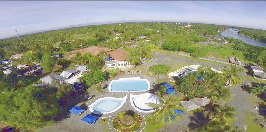 Gazebo Pools And Restaurant Otel Cabadbaran Dış mekan fotoğraf